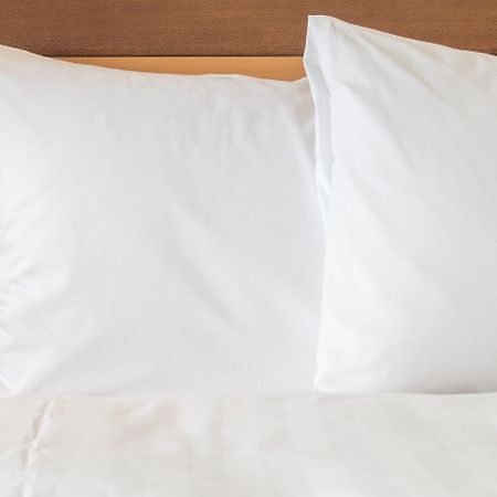 Holiday Inn Express Hotel And Suites Brownsville By Ihg Экстерьер фото