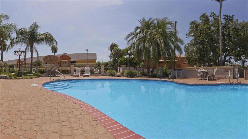 Holiday Inn Express Hotel And Suites Brownsville By Ihg Экстерьер фото