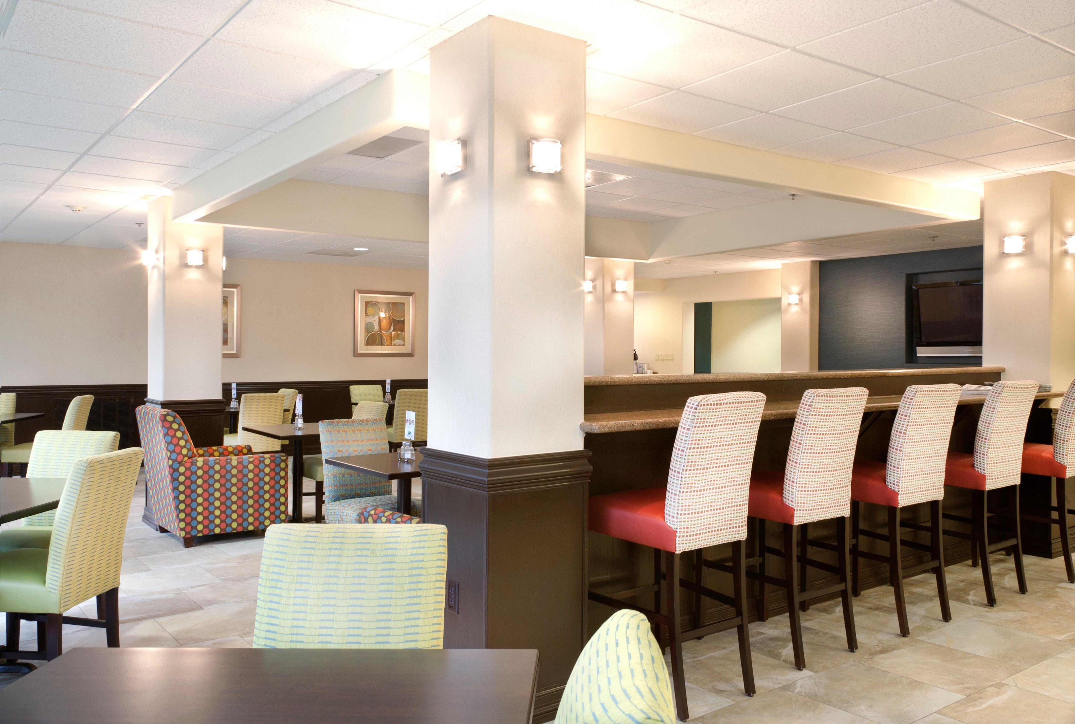 Holiday Inn Express Hotel And Suites Brownsville By Ihg Экстерьер фото