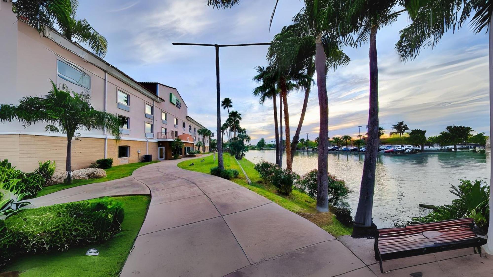 Holiday Inn Express Hotel And Suites Brownsville By Ihg Экстерьер фото