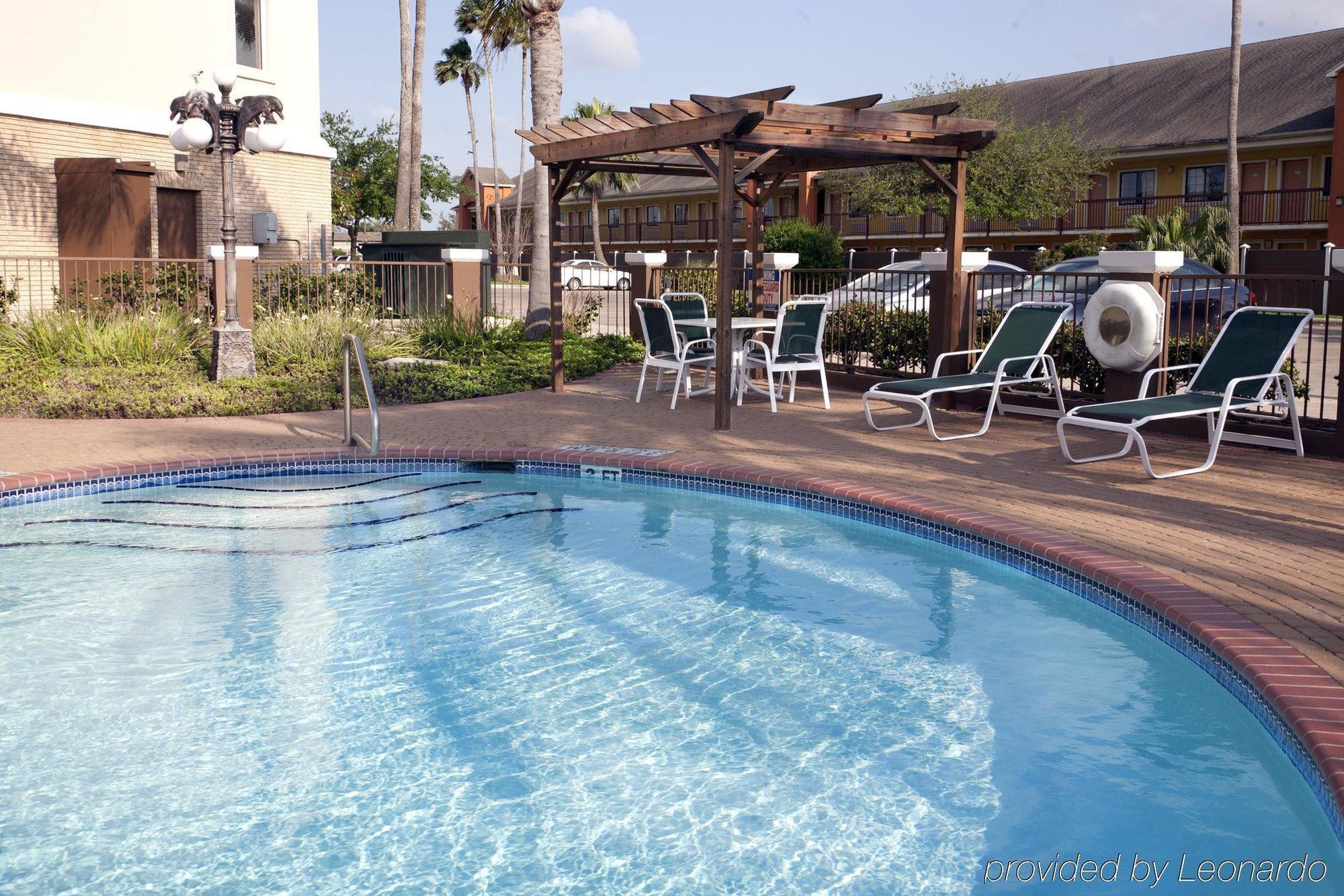 Holiday Inn Express Hotel And Suites Brownsville By Ihg Экстерьер фото