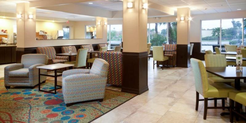 Holiday Inn Express Hotel And Suites Brownsville By Ihg Экстерьер фото