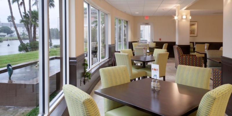 Holiday Inn Express Hotel And Suites Brownsville By Ihg Экстерьер фото