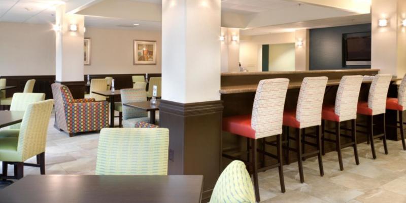 Holiday Inn Express Hotel And Suites Brownsville By Ihg Экстерьер фото