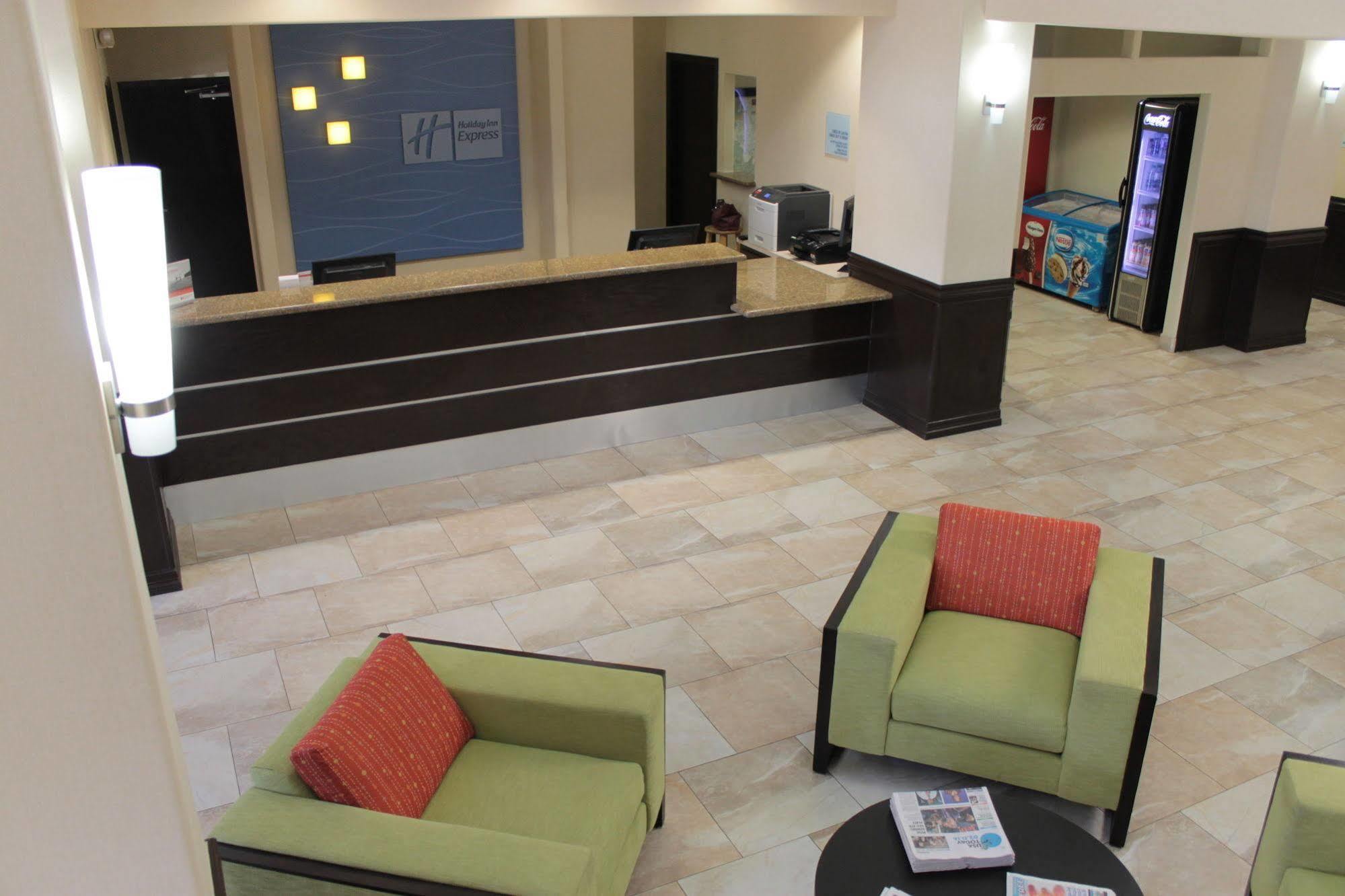 Holiday Inn Express Hotel And Suites Brownsville By Ihg Экстерьер фото